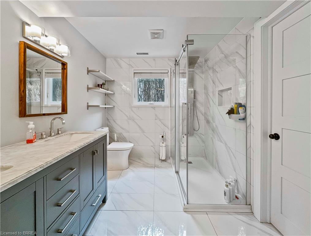 28 Dante Crescent