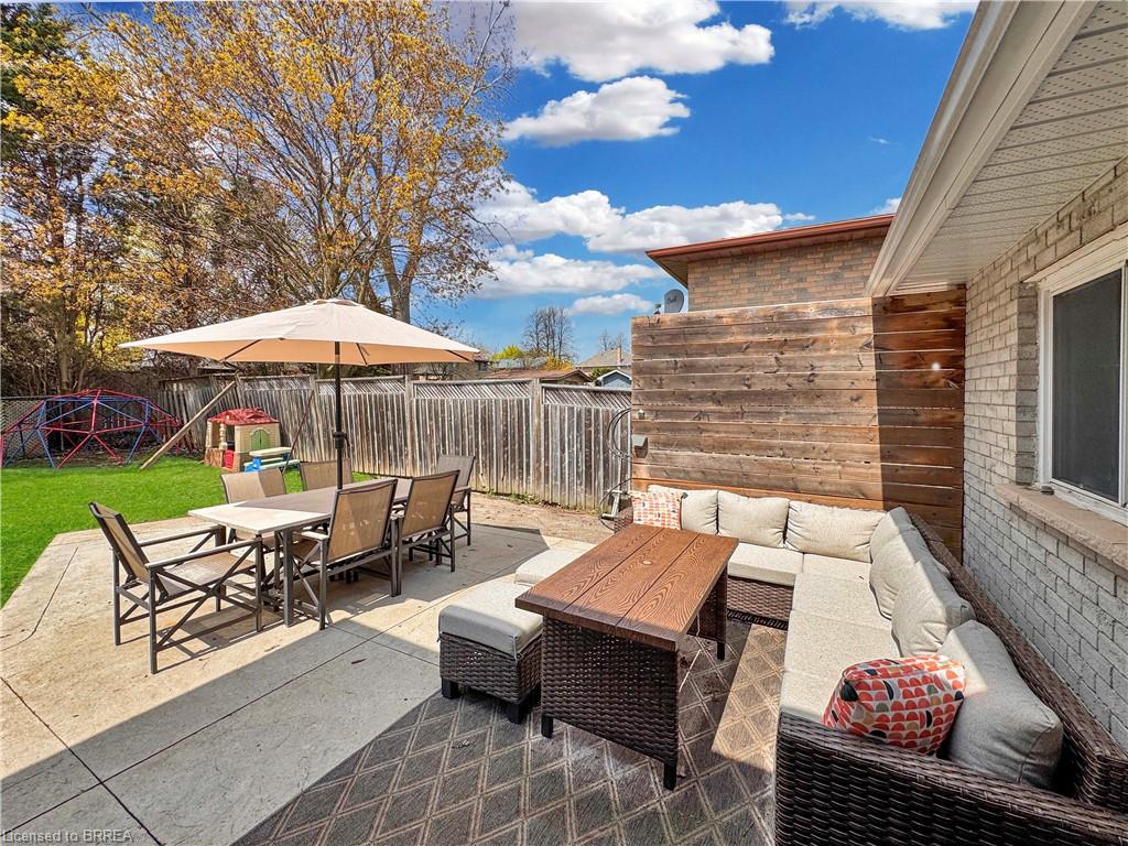 28 Dante Crescent