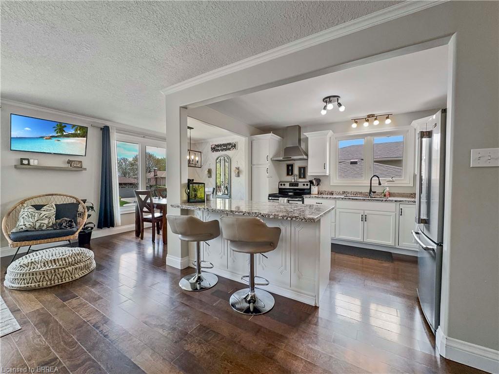 28 Dante Crescent