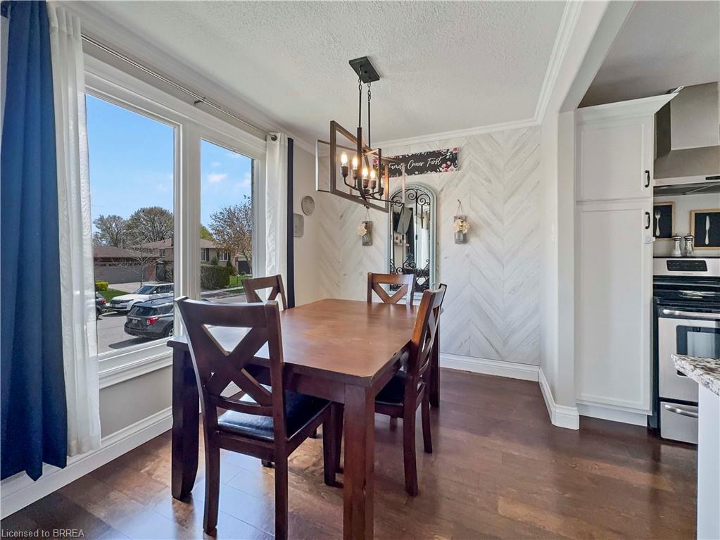 28 Dante Crescent