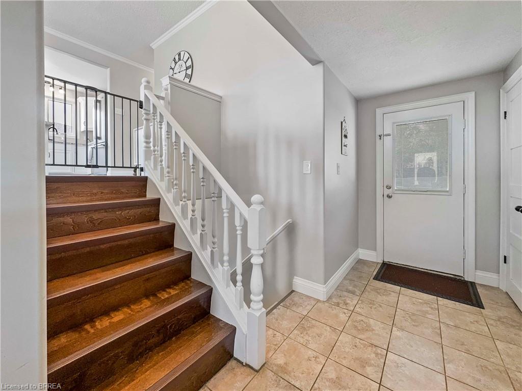 28 Dante Crescent