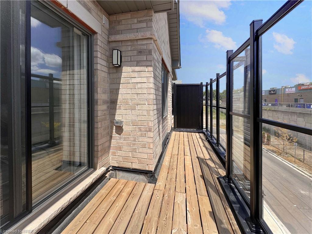 1105-585 Colborne Street Unit: 1105
