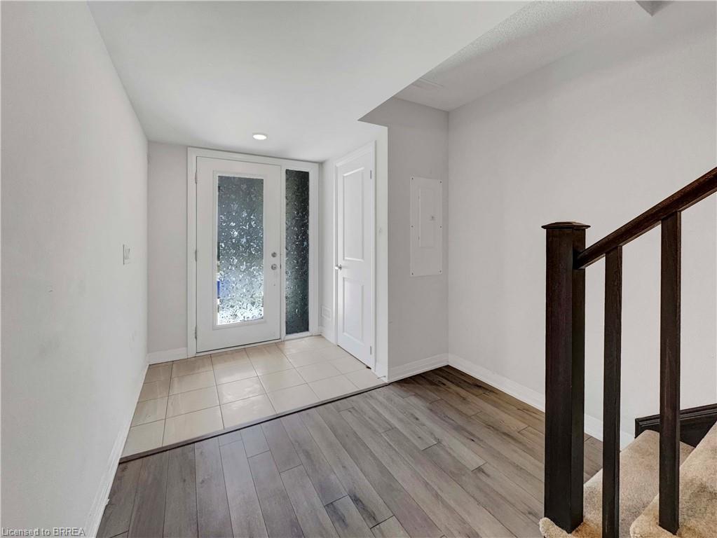 1105-585 Colborne Street Unit: 1105