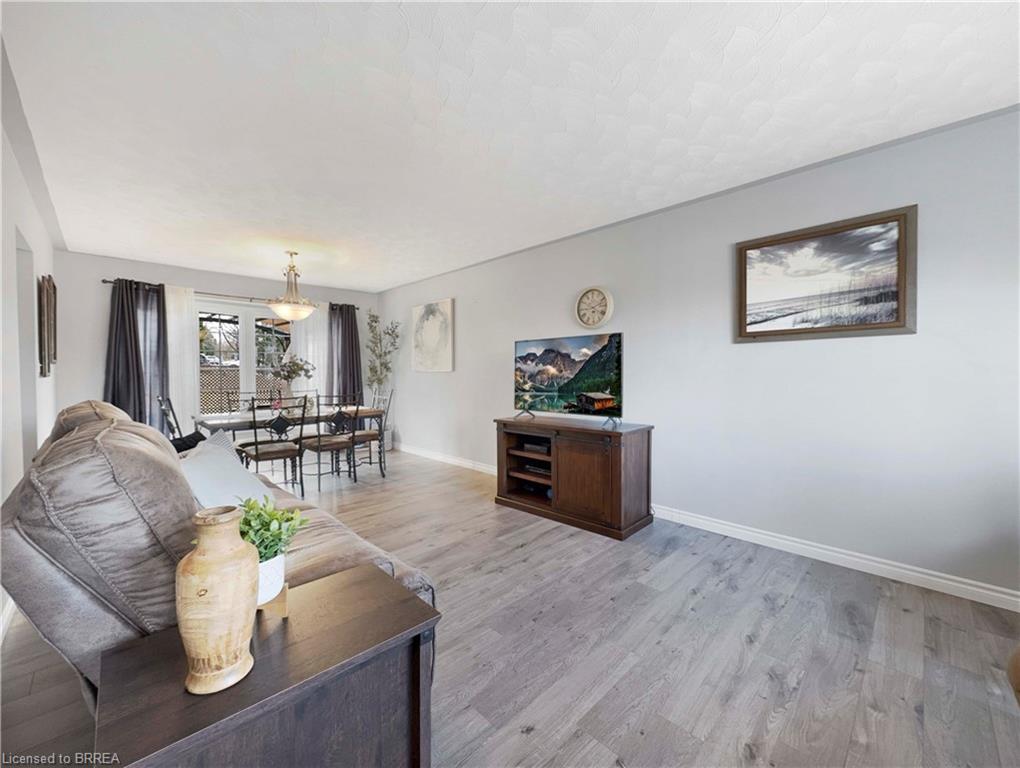30 Lingwood Drive