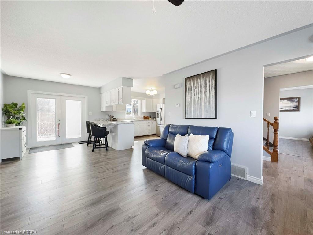 30 Lingwood Drive