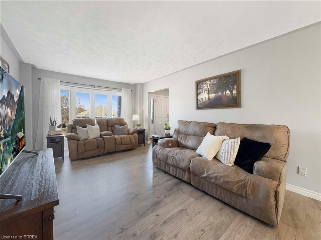 30 Lingwood Drive