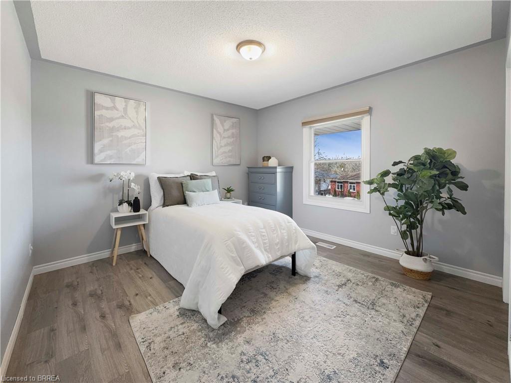 30 Lingwood Drive