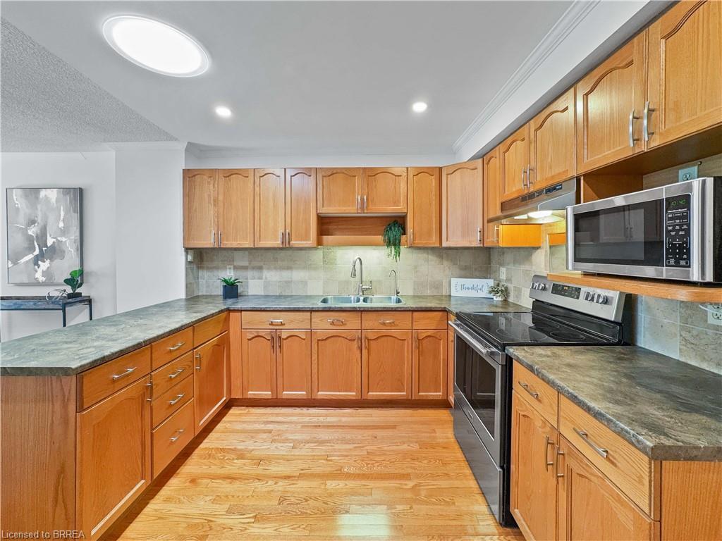144 Wood Street Unit: E