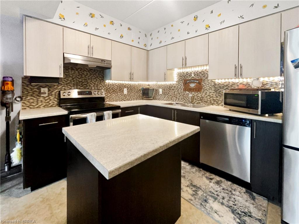 505-155 Water Street S Unit: 505