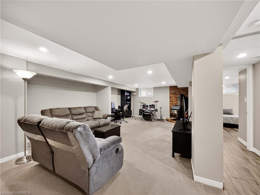 6 Sherry Lane