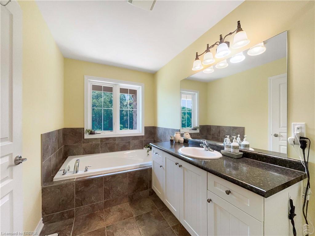 8-80 Willow Street Unit: 8