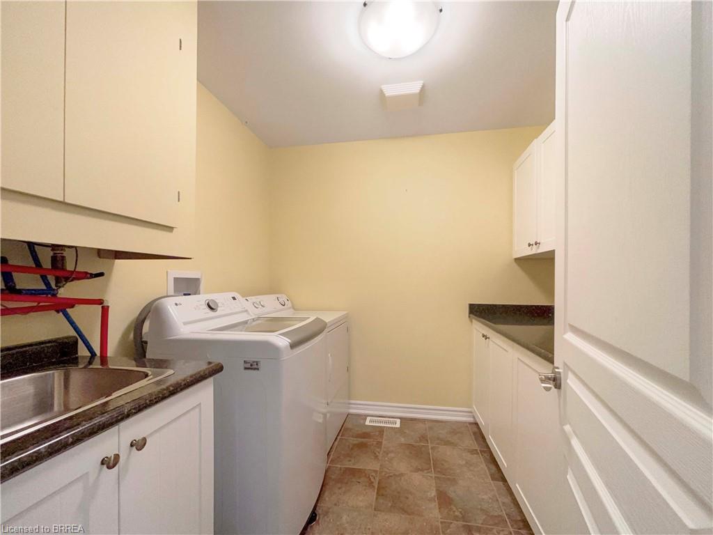 8-80 Willow Street Unit: 8