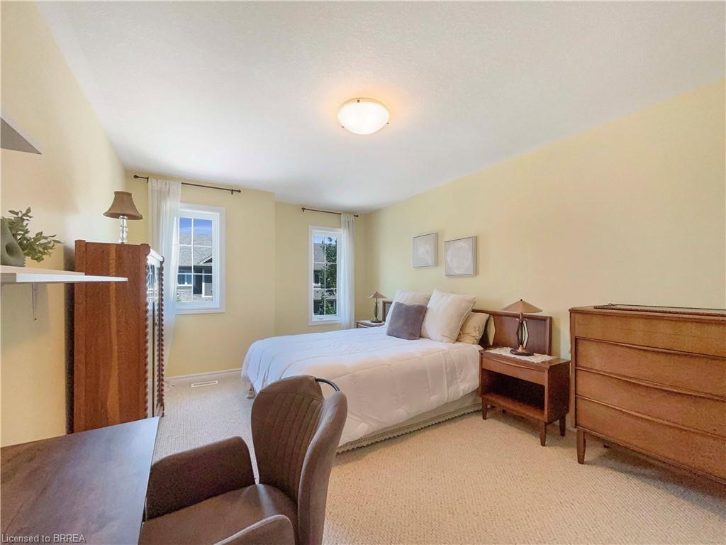 8-80 Willow Street Unit: 8