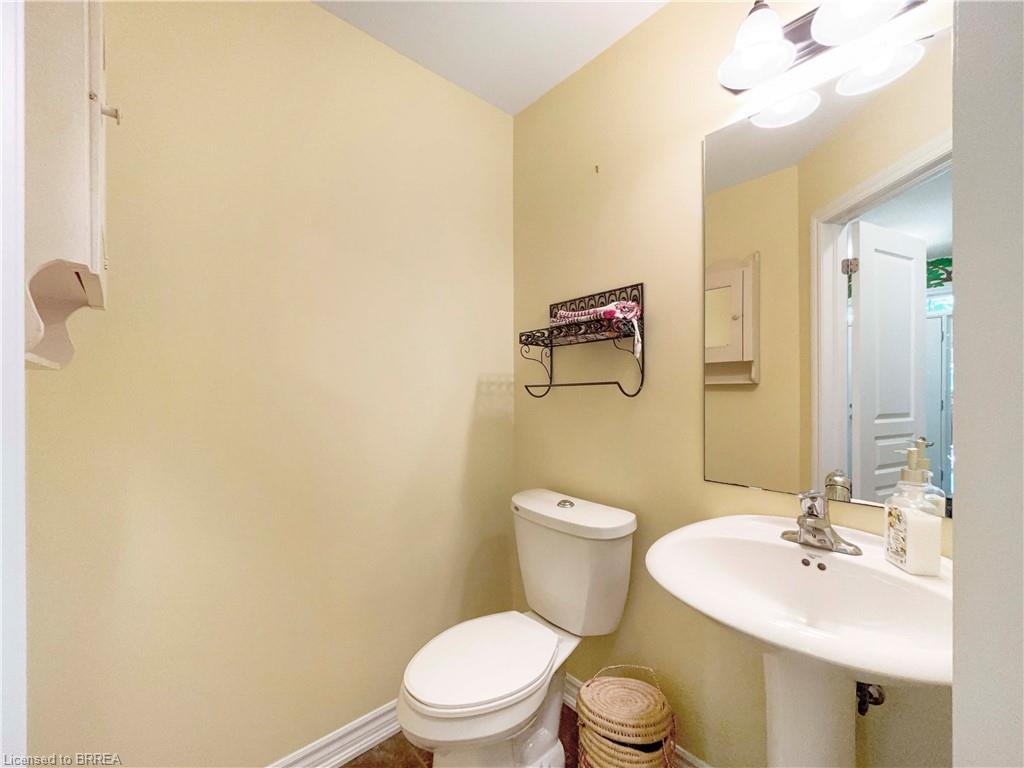 8-80 Willow Street Unit: 8