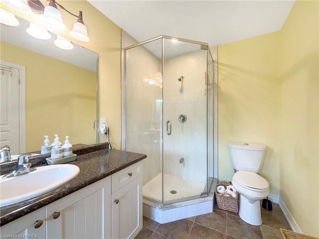 8-80 Willow Street Unit: 8