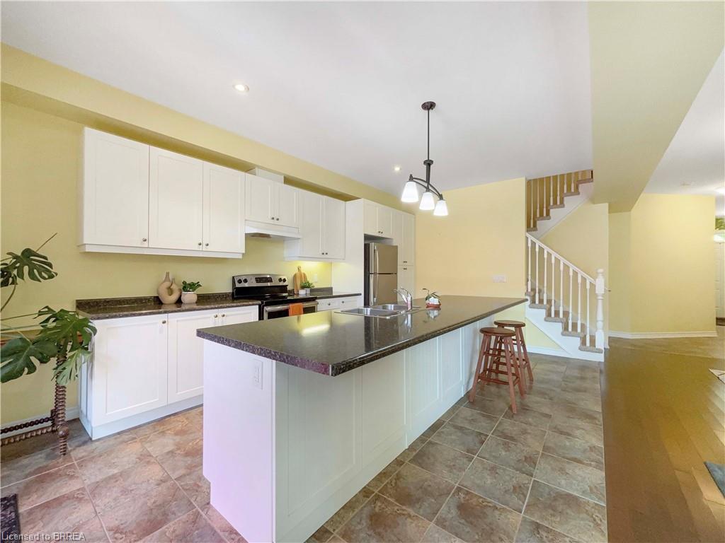 8-80 Willow Street Unit: 8