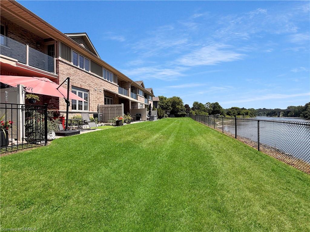 8-80 Willow Street Unit: 8