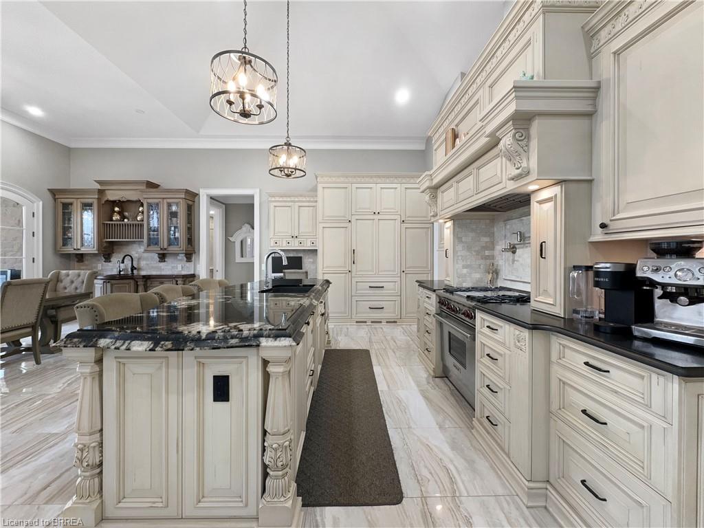 18 Harper Boulevard