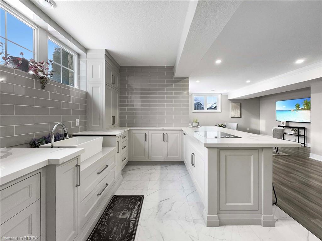 18 Harper Boulevard