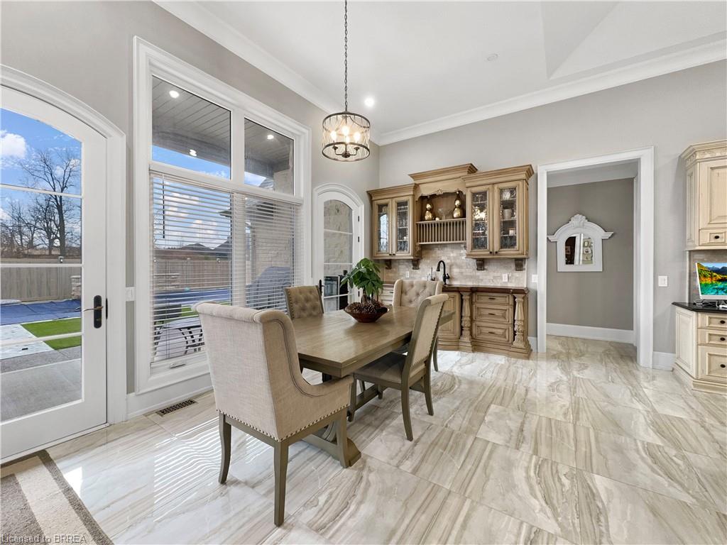 18 Harper Boulevard