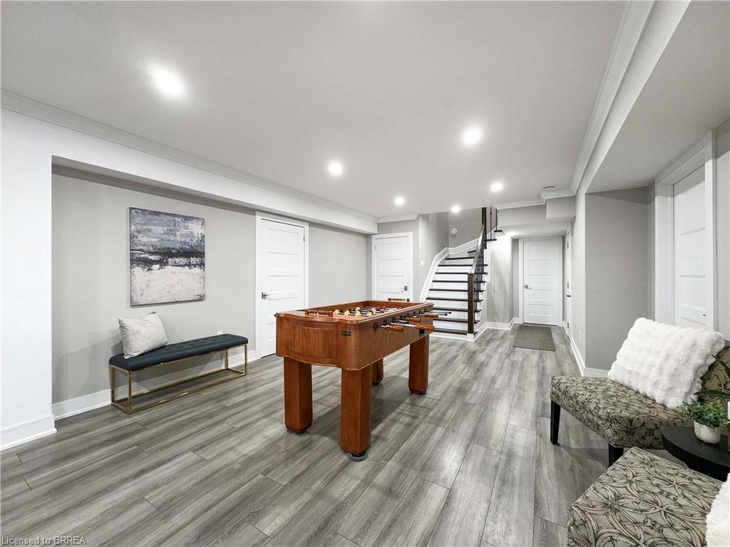 18 Harper Boulevard