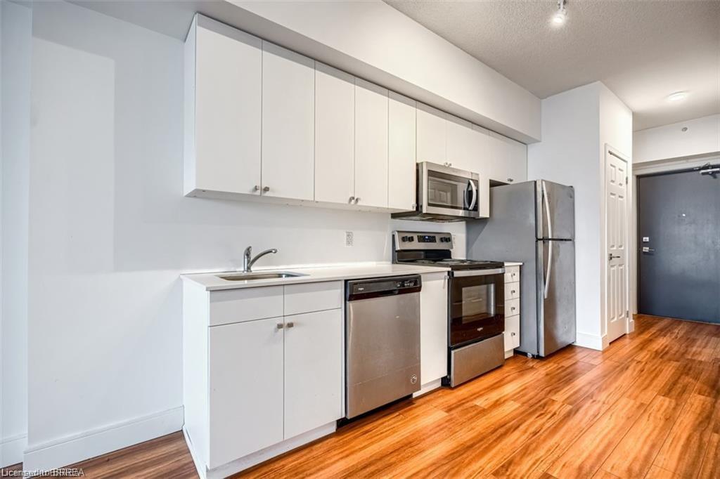715-1 Wellington Street Unit: 715