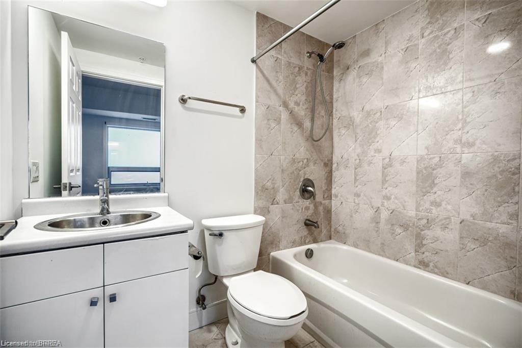715-1 Wellington Street Unit: 715