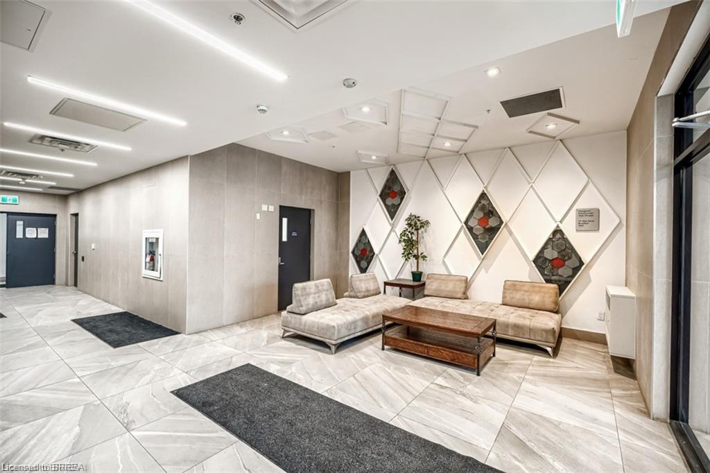 715-1 Wellington Street Unit: 715