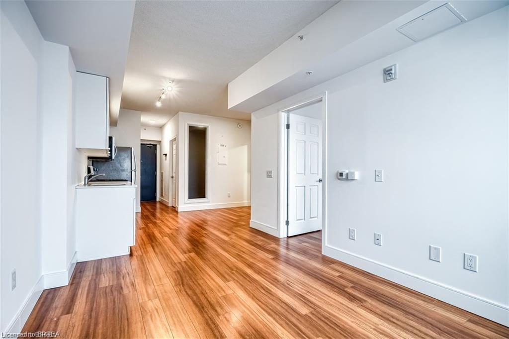 715-1 Wellington Street Unit: 715