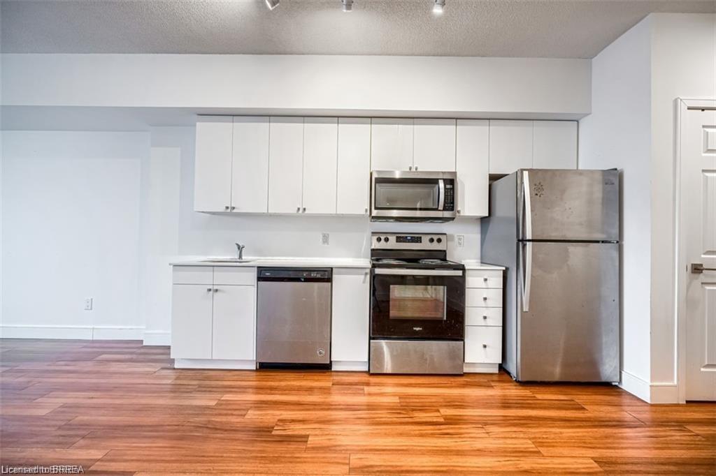 715-1 Wellington Street Unit: 715