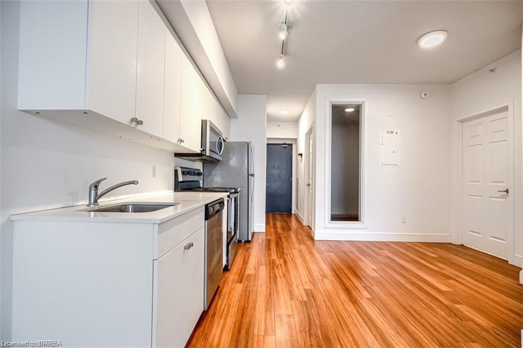 715-1 Wellington Street Unit: 715