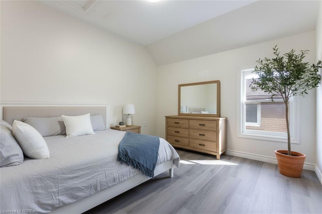 150 Elgin Street Unit: UPPER