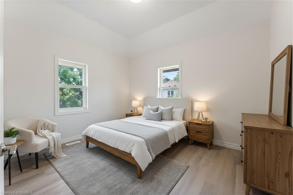 150 Elgin Street Unit: UPPER