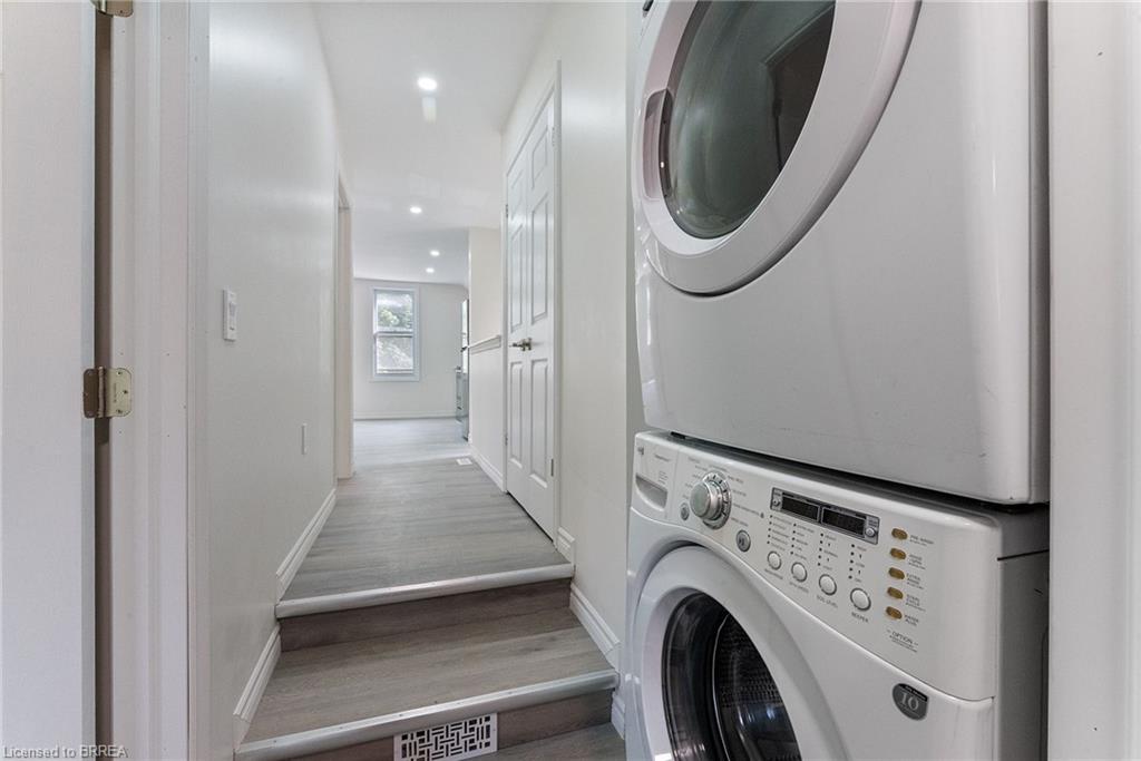 150 Elgin Street Unit: UPPER