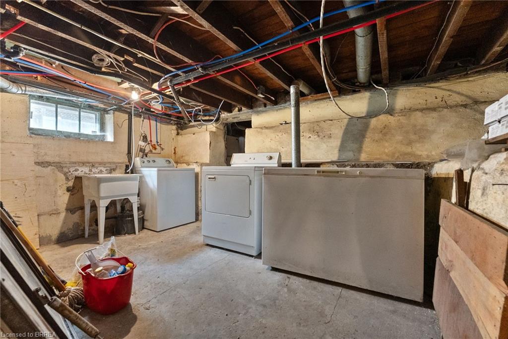 150 Elgin Street Unit: LOWER