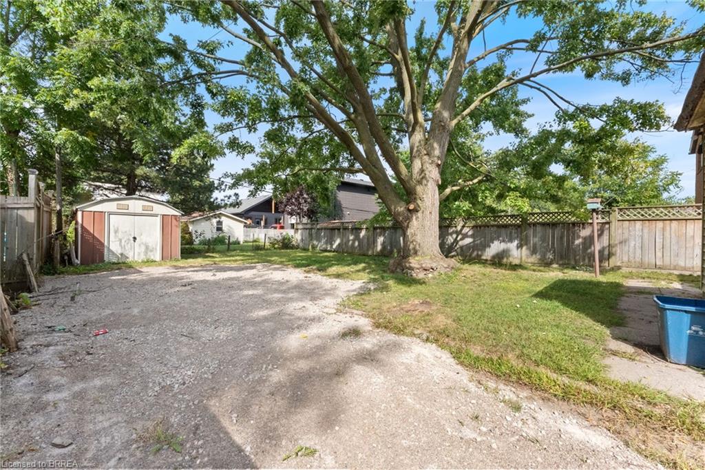 150 Elgin Street Unit: LOWER