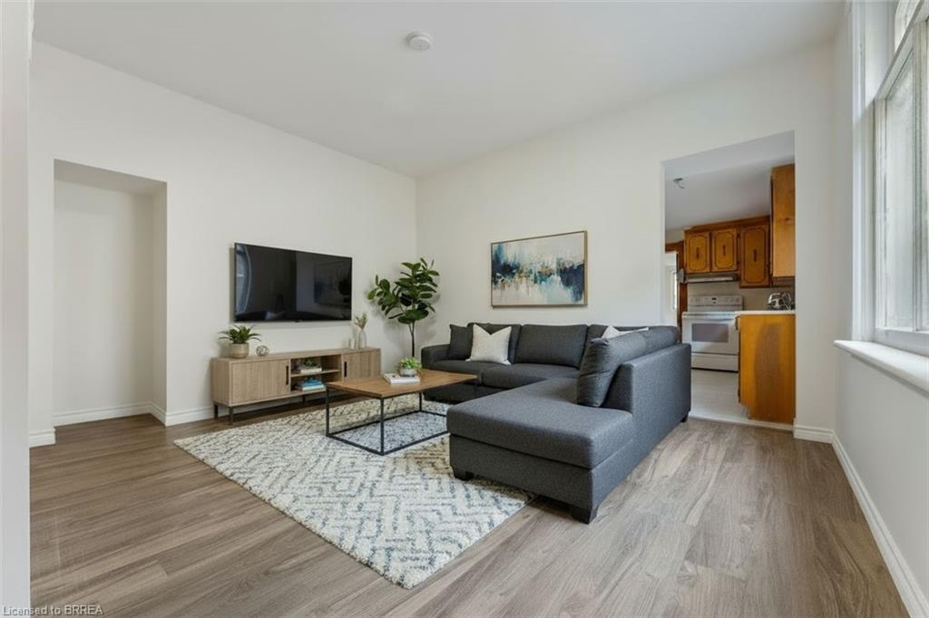 150 Elgin Street Unit: LOWER