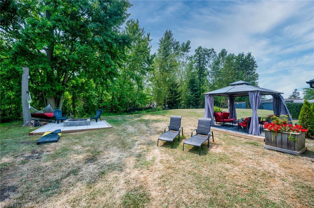 2525 Vimy Road