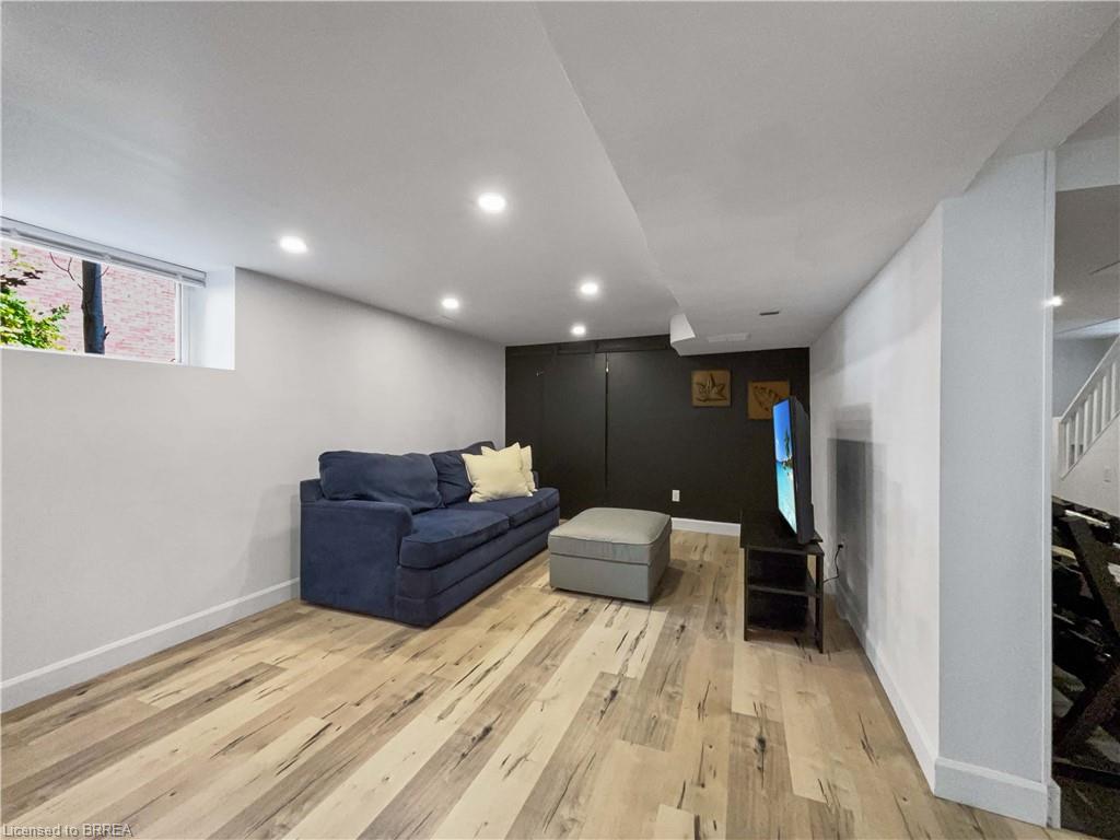 65 Forbes Avenue