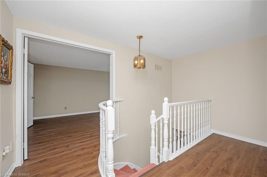 10 Avonbridge Court