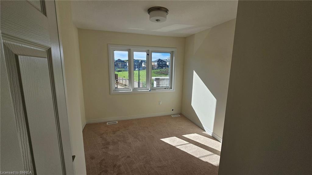 25-660 Colborne Street W, Brantford Unit: 25