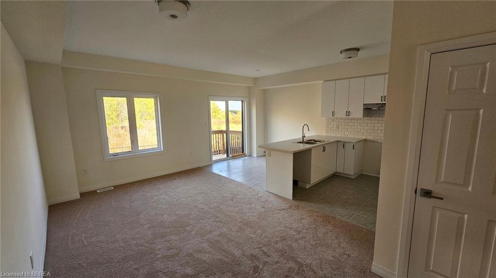 25-660 Colborne Street W, Brantford Unit: 25