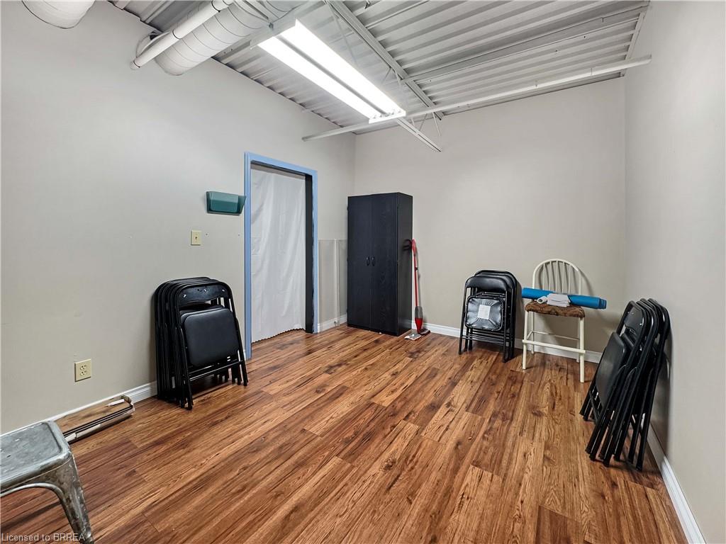 B2-34 Dalkeith Drive, Brantford Unit: UPPER B2
