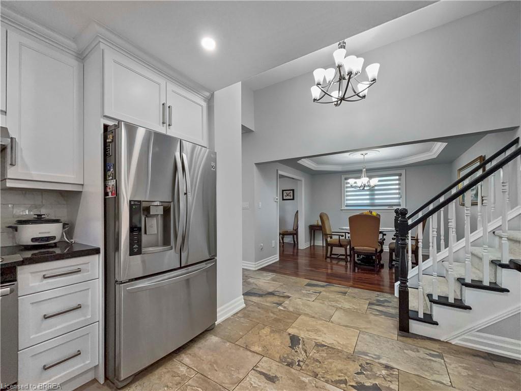 701 Upper Paradise Road, Hamilton