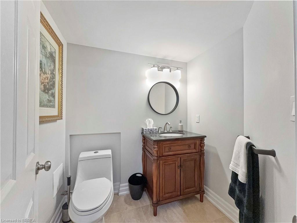 701 Upper Paradise Road, Hamilton