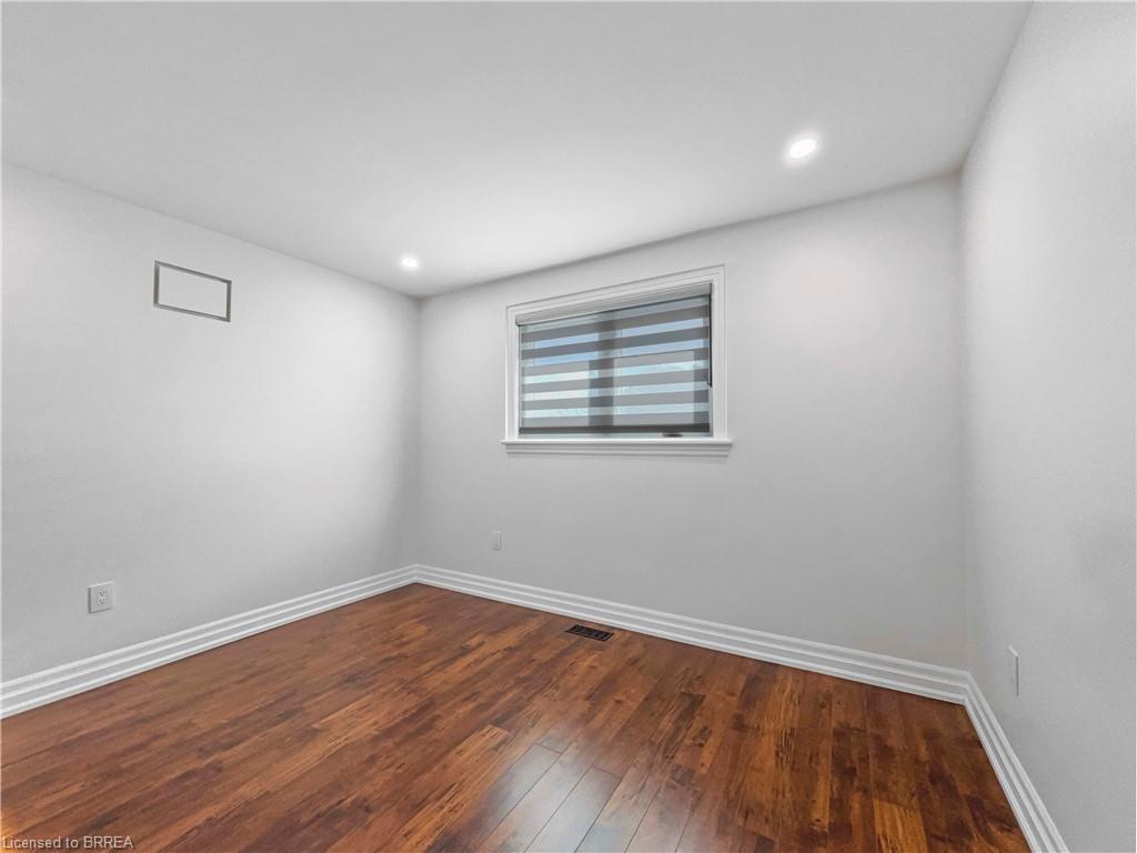701 Upper Paradise Road, Hamilton