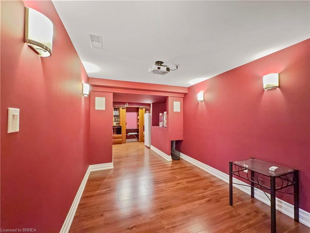 701 Upper Paradise Road, Hamilton