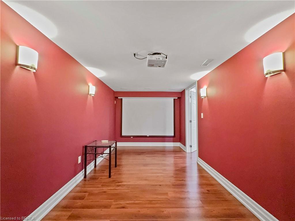 701 Upper Paradise Road, Hamilton