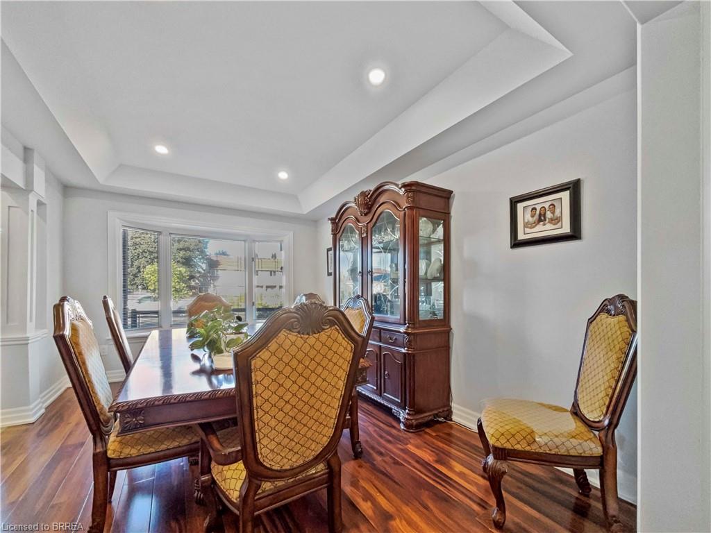 701 Upper Paradise Road, Hamilton