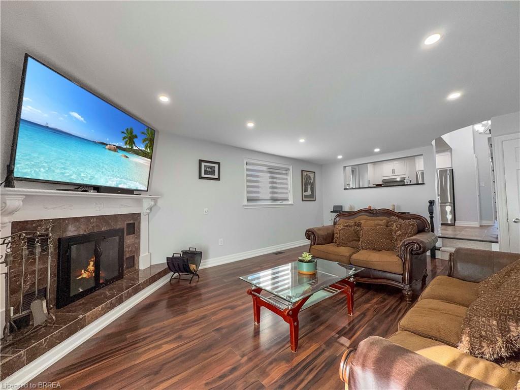 701 Upper Paradise Road, Hamilton